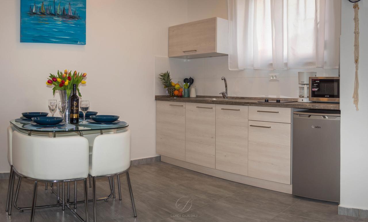 Sun Studio Apartments Trogir Exterior photo